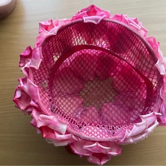 Vintage pink Hat petals rose